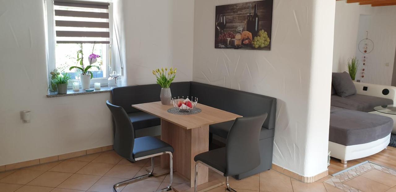 Ferienhaus Sabine Im Biosphaerenreservat Bliesgau Blieskastel Esterno foto